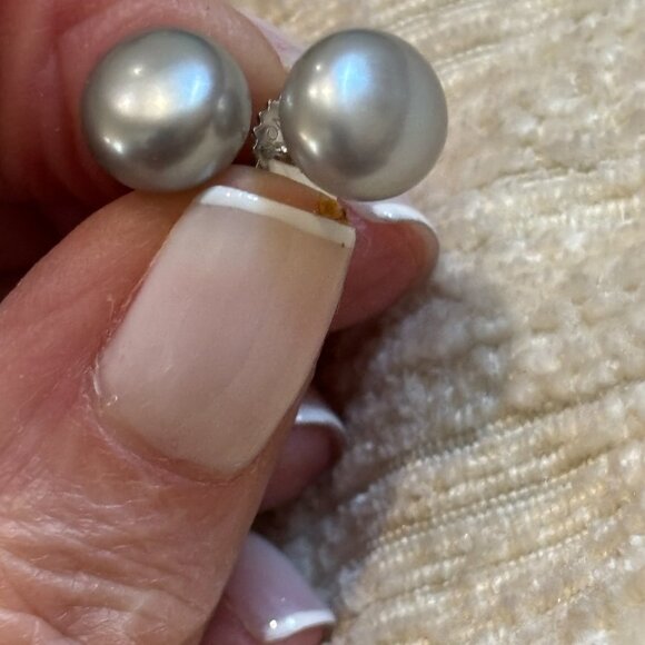 Honora Grey Pearl Earrings - Picture 13 of 13